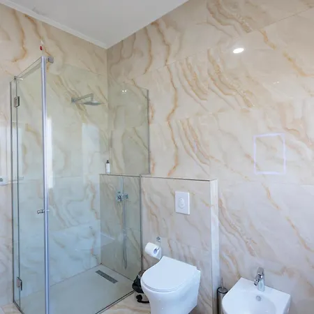 호텔 Ufo Boutique 티라나