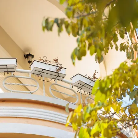 Ufo Boutique Hotel